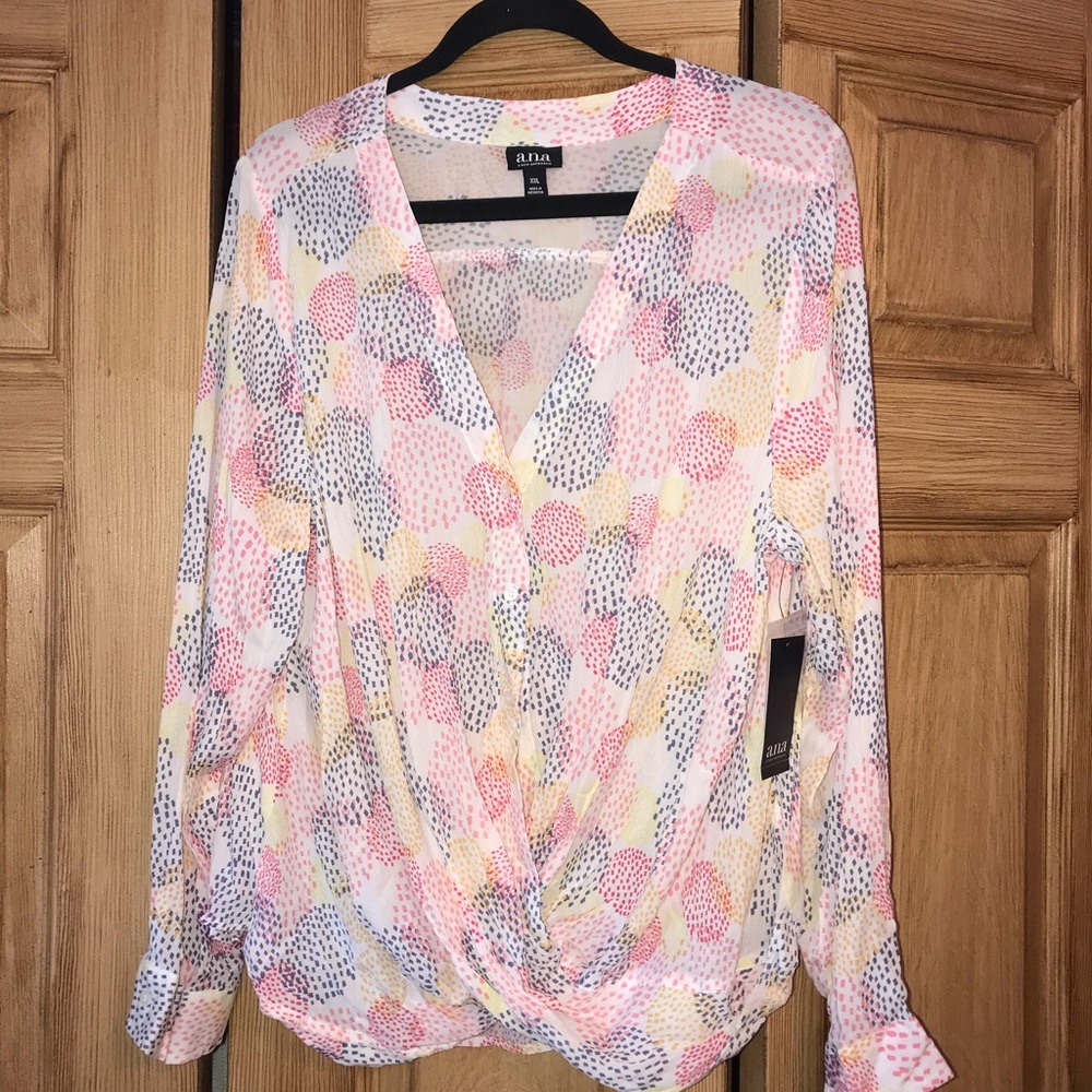 NWT a.n.a Button Down withFront Twist in Front.